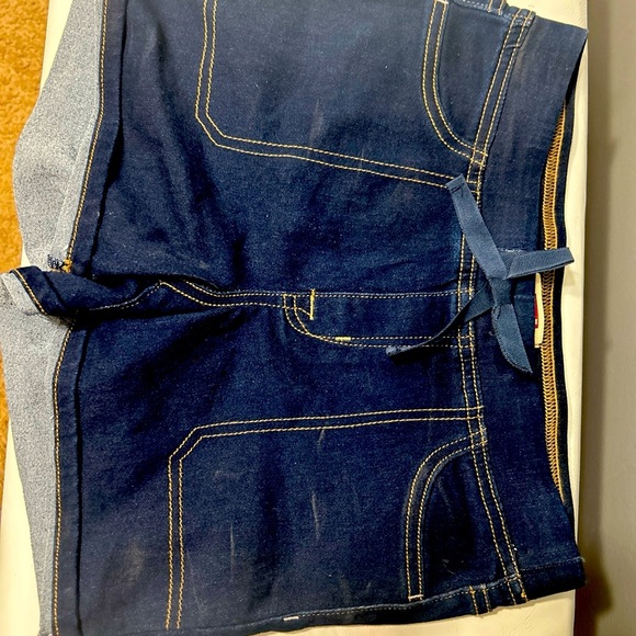 Lei Dark Wash Casual Denim High~Waisted Jean Shorts Size Large - Picture 1 of 6